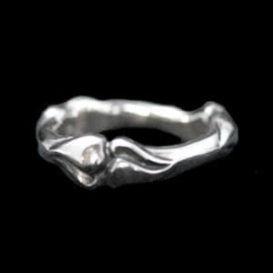 r.l.d / Rat Race - Heart Bone Ring – RAT RACE OFFICIAL STORE